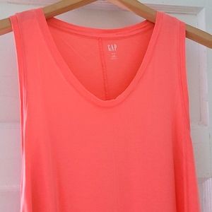 GAP Tank Top